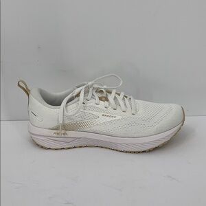 Brooks Revel 6 running walking sneakers shoe white khaki mesh lace-up men 7.5